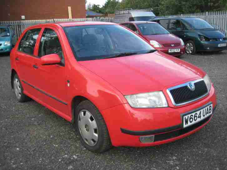 00 W FABIA COMFORT 8V in RED NO