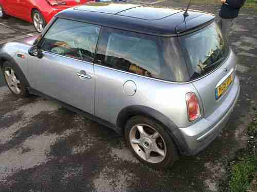 01/51 MINI COOPER 1.6 CHILI COOPER~91600 MLS~MET SILVER~LEATHER~GLASS SUNROOF~