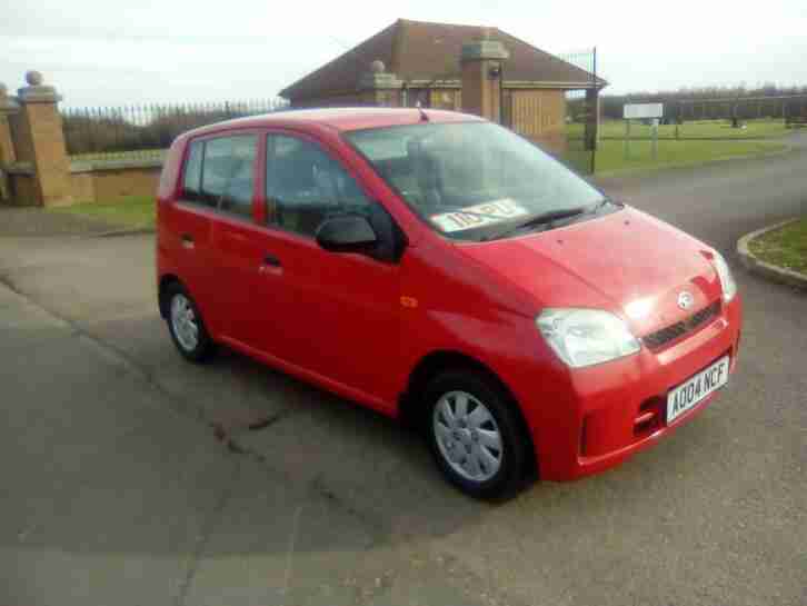 04plate Daihatsu Charade 1.0auto SL ALLOYS AIR CON SHOWROOM CONDITION HPI CLEAR