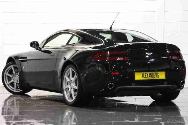 06 06 ASTON MARTIN VANTAGE 4.3 V8 COUPE BLACK PETROL