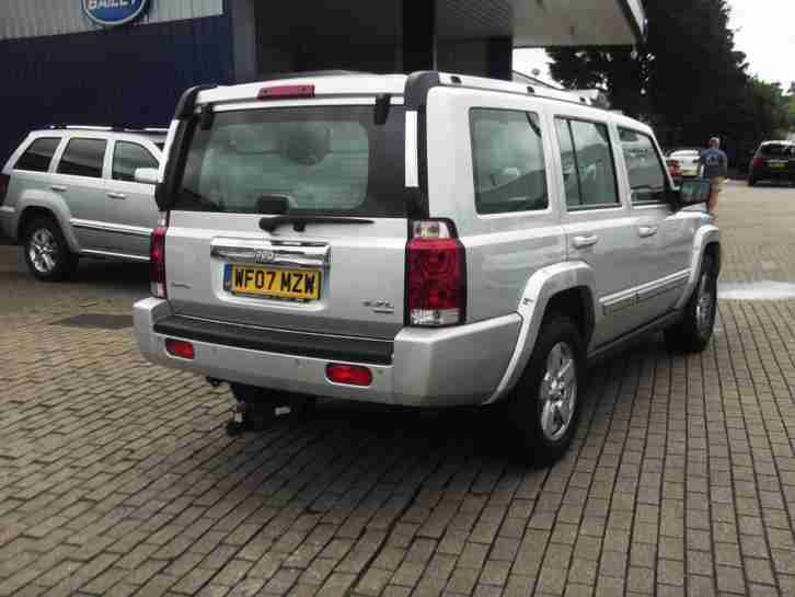 07/07 Jeep Commander 5.7 V8 auto Limited DVD LEATHER A/C ALLOYS