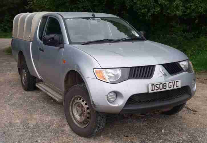 08 MITSUBISHI L200 2.5Did 4LIFE CLUBCAB 4 SEATS,SILVER 131k S.HISTORY** + VAT**