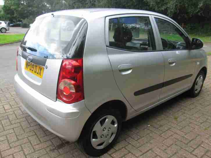 09/09 KIA PICANTO 1.0 5DR HATCH IN MET SILVER WITH ONLY 21,000 MILES