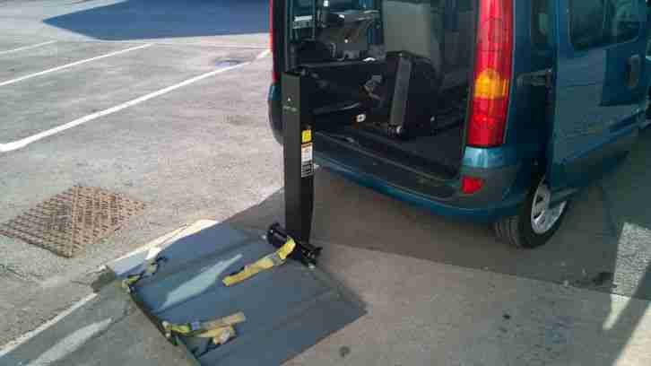 09 RENAULT KANGOO EXPRESSION AUTO BLUE/SPECIALLY ADAPTED,SCOOTER WHEELCHAIR LIFT