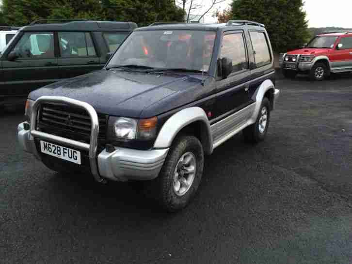£1495 Mitsubishi shogun 2.5 diesel GLS swb Blue in very good condition 4x4