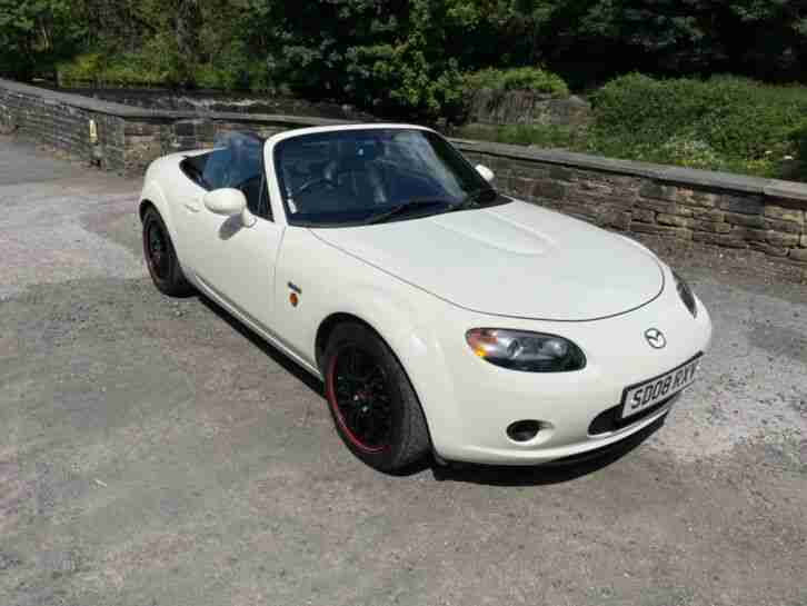 Mazda MX5 2.0. Land & Range Rover car from United Kingdom