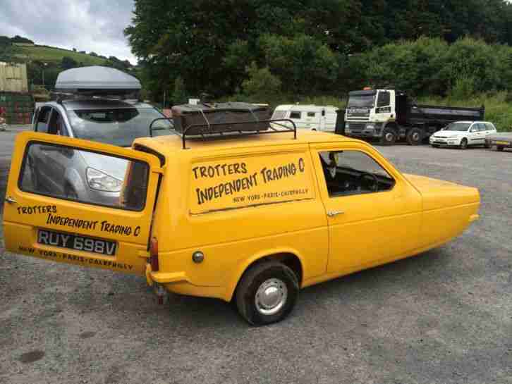 1979 RELIANT ROBIN YELLOW ONLY FOOLS AND HORSES