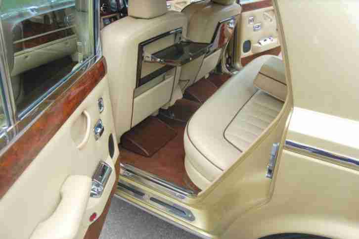 1980 V Rolls Royce Silver Shadow Series II in Willow Gold