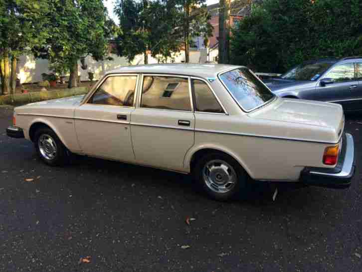 1980 VOLVO 240DL SALOON