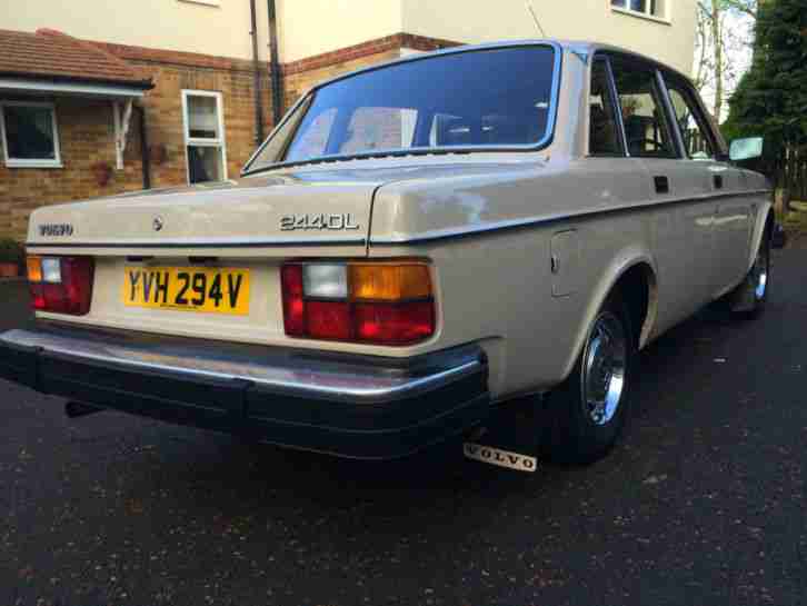 1980 VOLVO 240DL SALOON