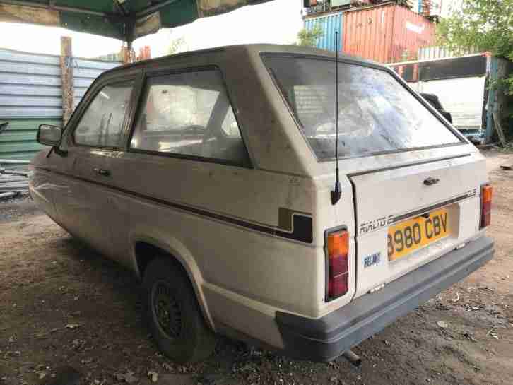 1985 B REG RELIANT RIALTO 2 GLS STARTS & DRIVES SPARES OR REPAIRS NO RESERVE