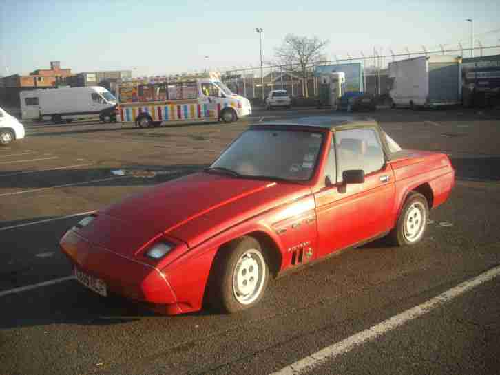 1985 Reliant Scimitar SS1 1600 Red