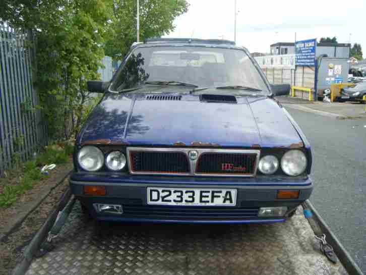 1987 LANCIA DELTA HF TURBO IE BARN FIND SPARES OR REPAIRS PROJECT DAMAGED RARE