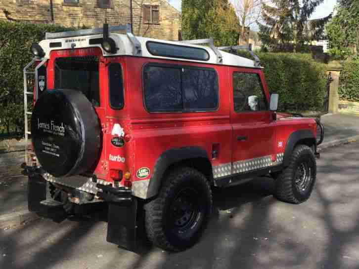 1990/G LAND ROVER DEFENDER 90 COUNTY STATION WAGON 4C SW DT DIESEL RED