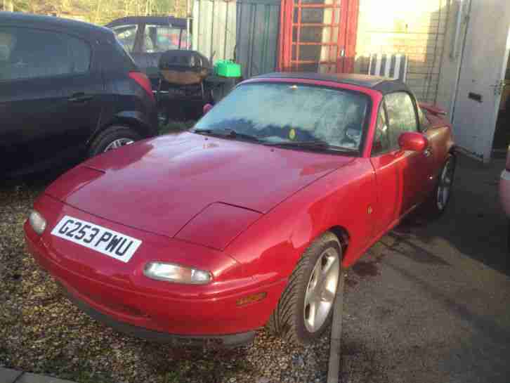 1990 MX 5 RED 1600 drives very well in
