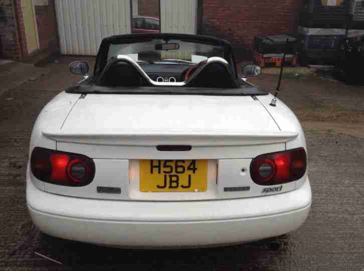 1991-H MAZDA MX5 EUDOS AUTOMATIC CONVERTIBLE ONLY 92k MOT SEPTEMBER 15 NEW HOOD