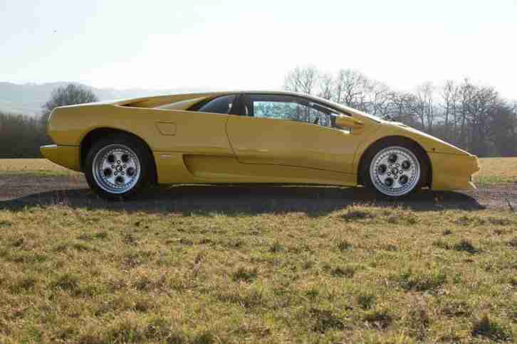 1991 J LAMBORGHINI DIABLO 5.7 V12 MANUAL 2DR GIALLO YELLOW - LEFT HAND DRIVE PX