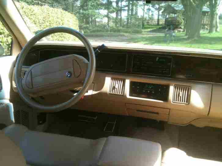 1992 BUICK ROADMASTER GREEN
