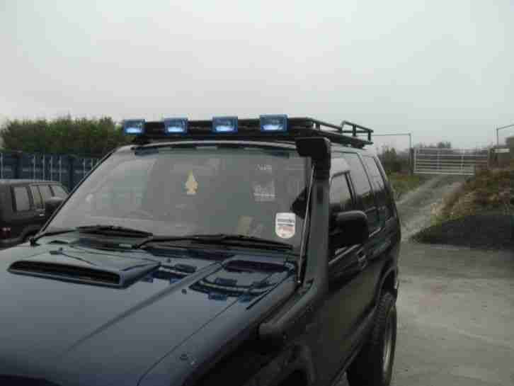 1992 ISUZU BIGHORN BLUE