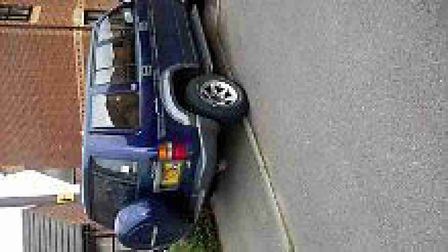 1992 ISUZU TROOPER DIESEL LWB 7 SEATER BLUE