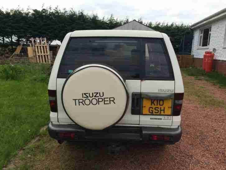 1992 ISUZU TROOPER SWB TURBO 3.1D WHITE