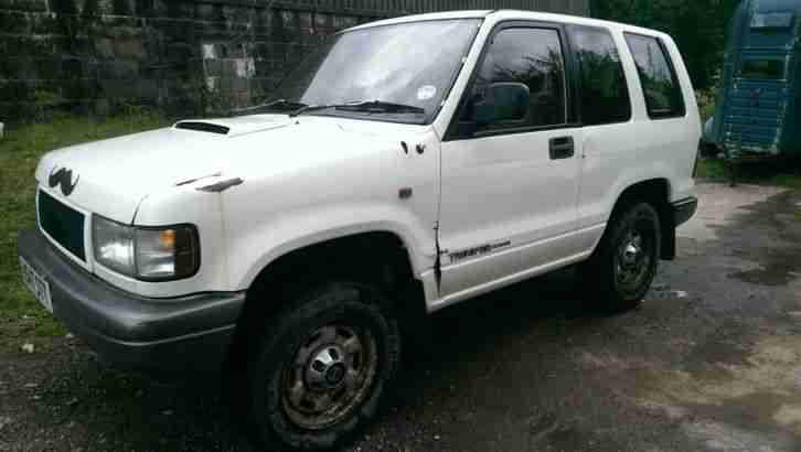 1992 ISUZU TROOPER SWB TURBO D WHITE