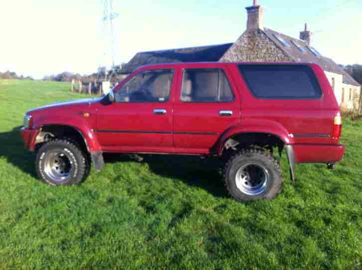 1992 TOYOTA HILUX SURF TD AUTO RED 4x4 BIG FOOT. SPARES OR REPAIRS