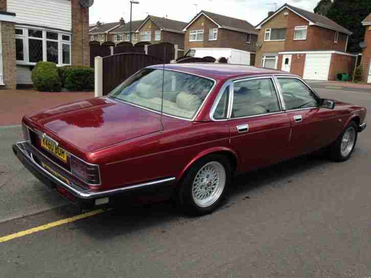 1993 JAGUAR SOVEREIGN 4.0 AUTO RED.