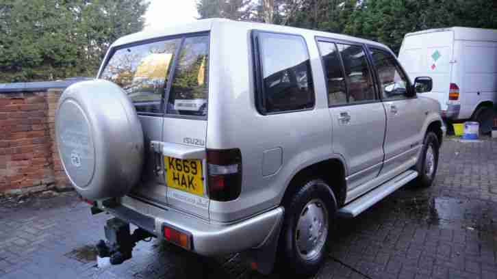 1993 K IZUZU TROOPER 3.2 V6 5DR 4X4 ESTATE SILVER MET