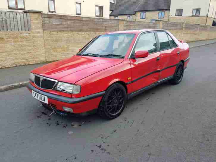 1993 L LANCIA DEDRA SE 2.0 TURBO RED VERY RARE DAMAGED SALVAGE STARTS AND DRIVES