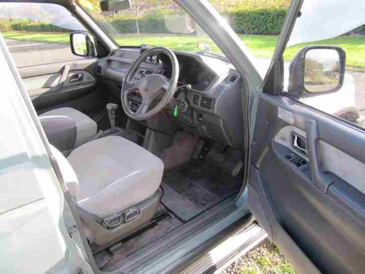 1993 MITSUBISHI PAJERO 2.5 SWB GREEN