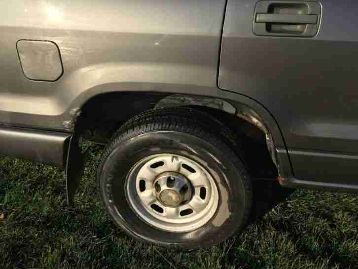 1994 ISUZU TROOPER 3.1 LWB