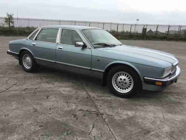 1994 JAGUAR SOVEREIGN 4.0 BLUE XJ6 20 SERVICE STAMPS