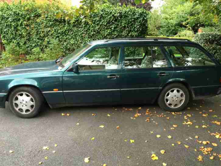 1994 MERCEDES E320 AUTO GREEN 7 Seats