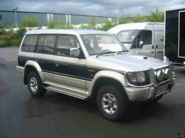 1994 MITSUBISHI PAJERO BLUE/SILVER LWB 2.8 7 seater