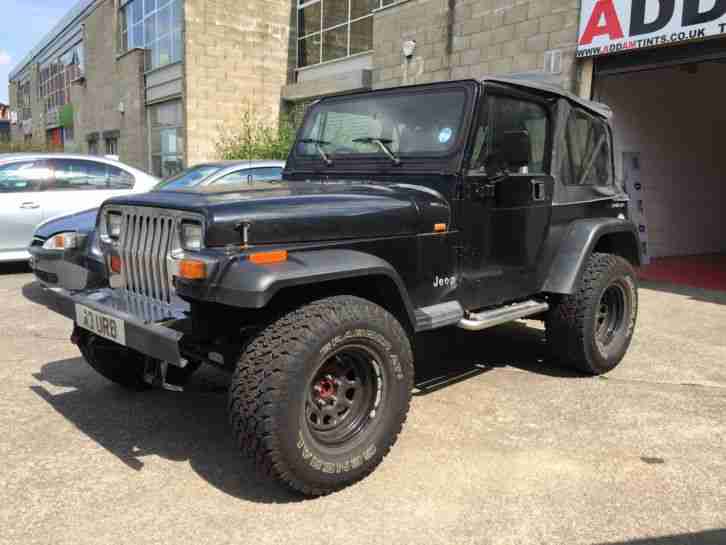 1995 JEEP WRANGLER 2.5 BLACK LIFTED WITH LPG