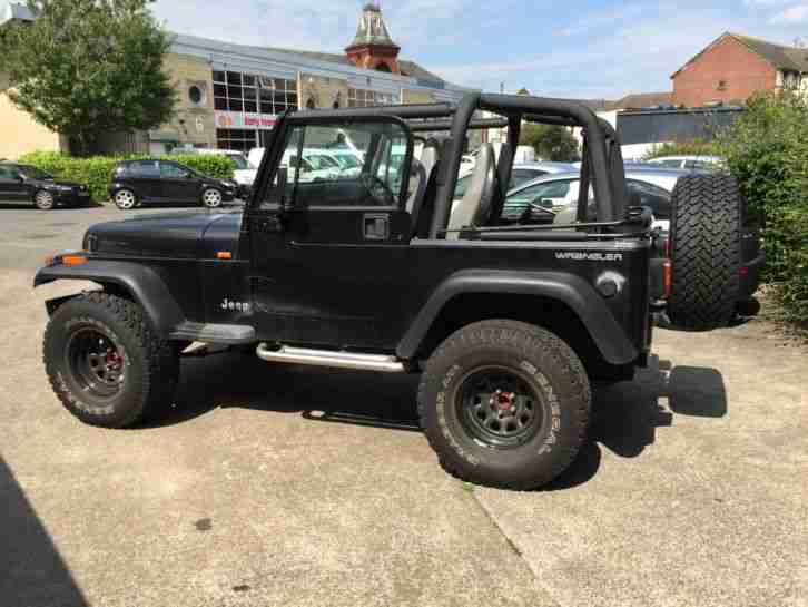 1995 JEEP WRANGLER 2.5 BLACK LIFTED WITH LPG