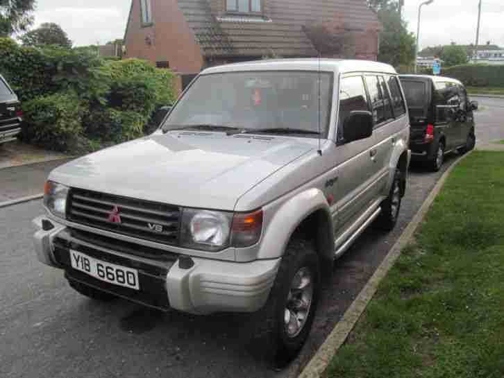 1995 MITSUBISHI SHOGUN V6-24 LWB 4X4 AUTO SILVER PROJECT SPARES OR REPAIR EXPORT