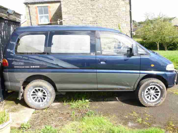 1995 Mitsubishi Delica Exceed 2.8 Diesel Automatic Blue