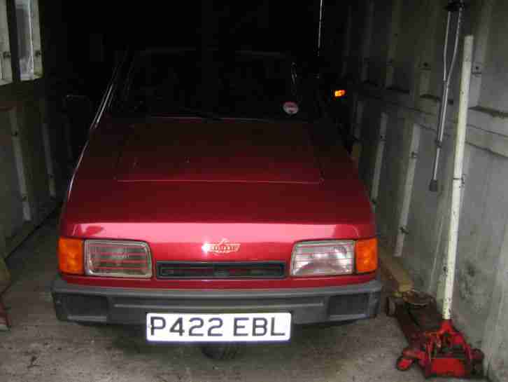 1996 RELIANT ROBIN LX RED