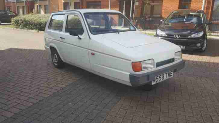 1997 RELIANT ROBIN LX WHITE