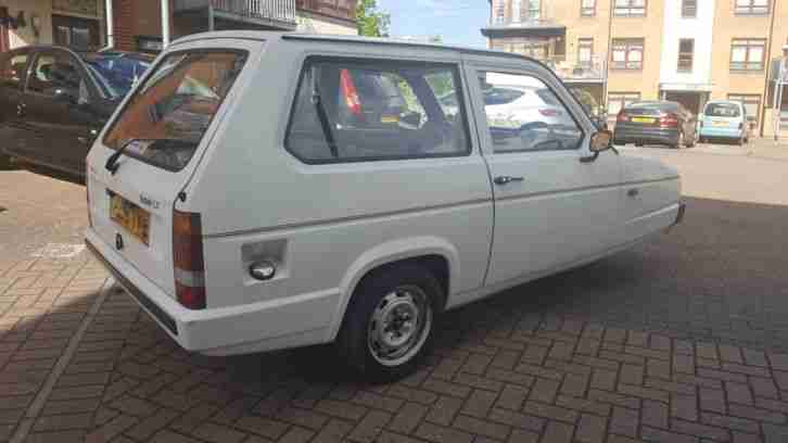 1997 RELIANT ROBIN LX WHITE