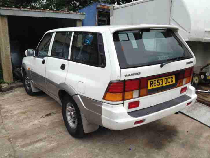 1997 SSANGYONG MUSSO 3.2 petrol automatic in white