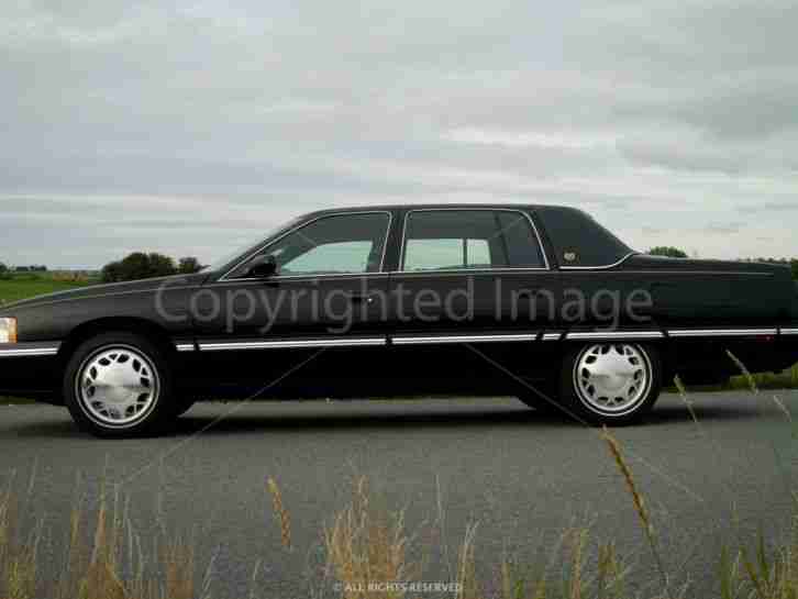 1998 Cadillac Fleewood Limited stretched limo