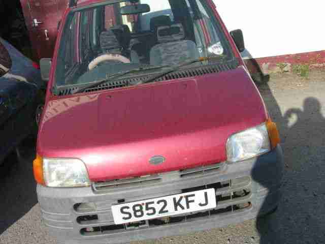 1998 DAIHATSU MOVE RED Mot'd till November 2015 spares or repair