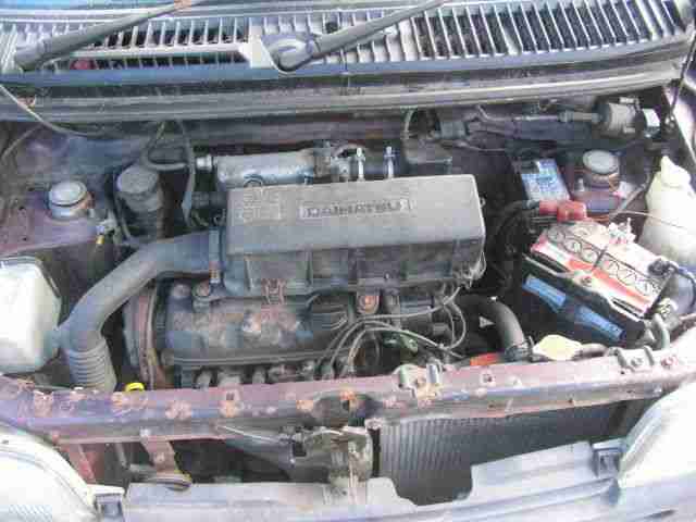 1998 DAIHATSU MOVE RED Mot'd till November 2015 spares or repair