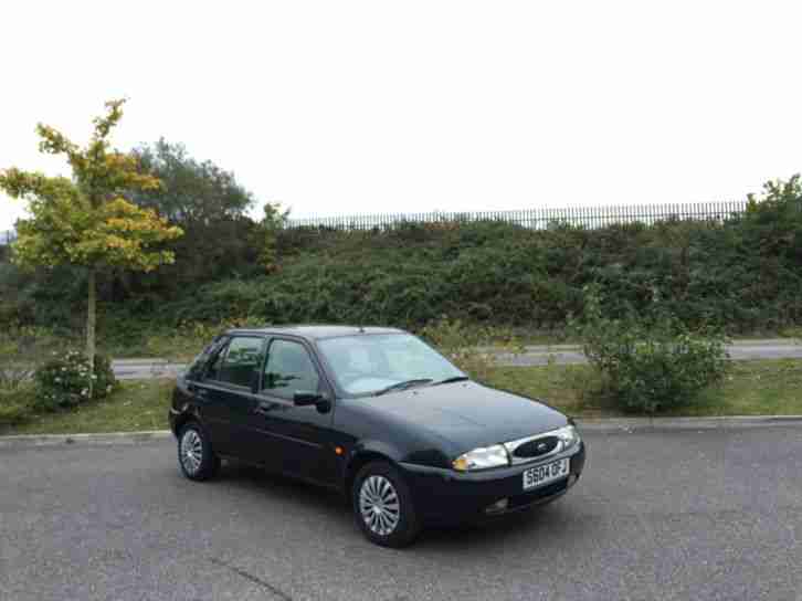 1998 Ford Fiesta 1.2 Ghia 5 door hatchback