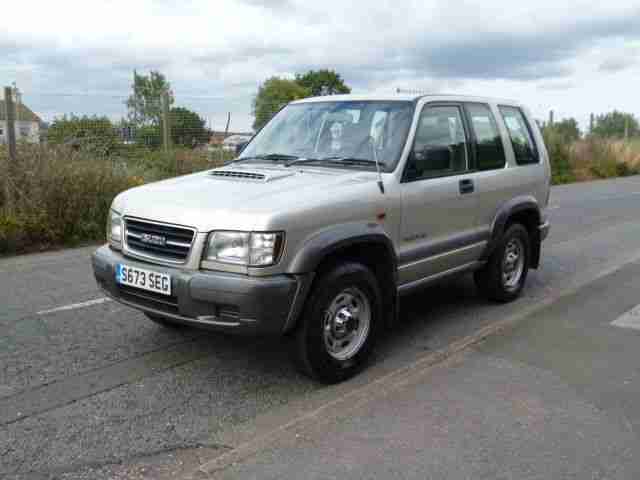 Isuzu TROOPER. Isuzu car from United Kingdom