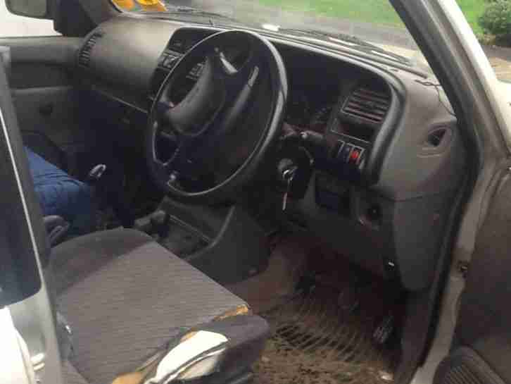 1998 ISUZU TROOPER LWB TURBO D SILVER good runner offerd as spares or repair