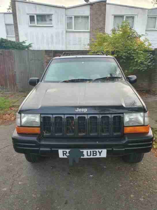 1998 Grand Cherokee 4L Black Estate Car